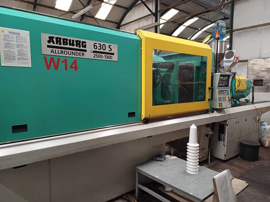 Presse à injecter ARBURG 630S - 2500 -1300 - 11/2002R