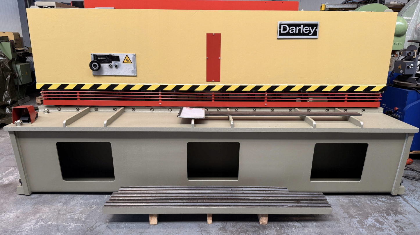 Cisaille guillotine hydraulique Darley Holland GS 306