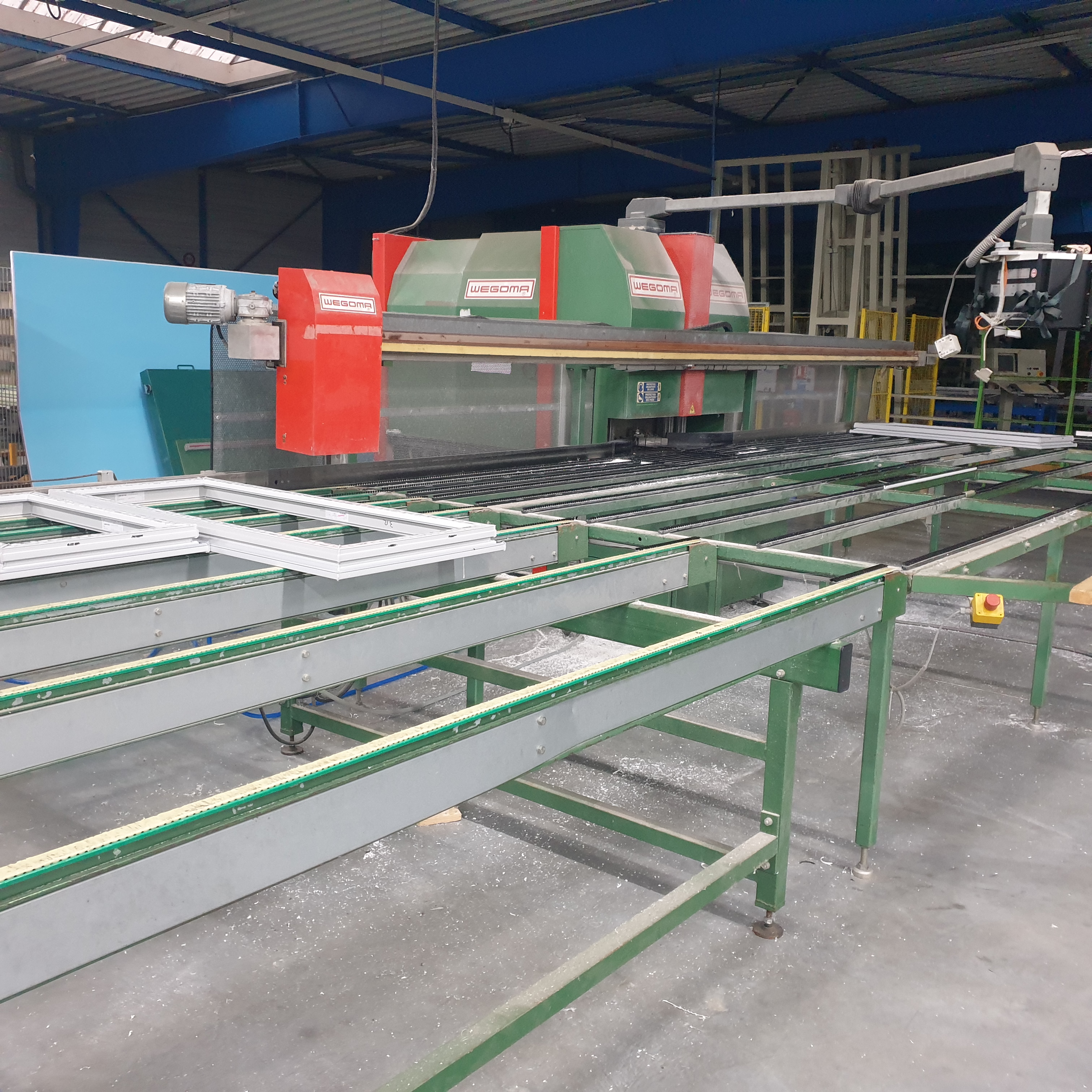 Ebavureuse pvc wegoma 4 axes wpiscnc