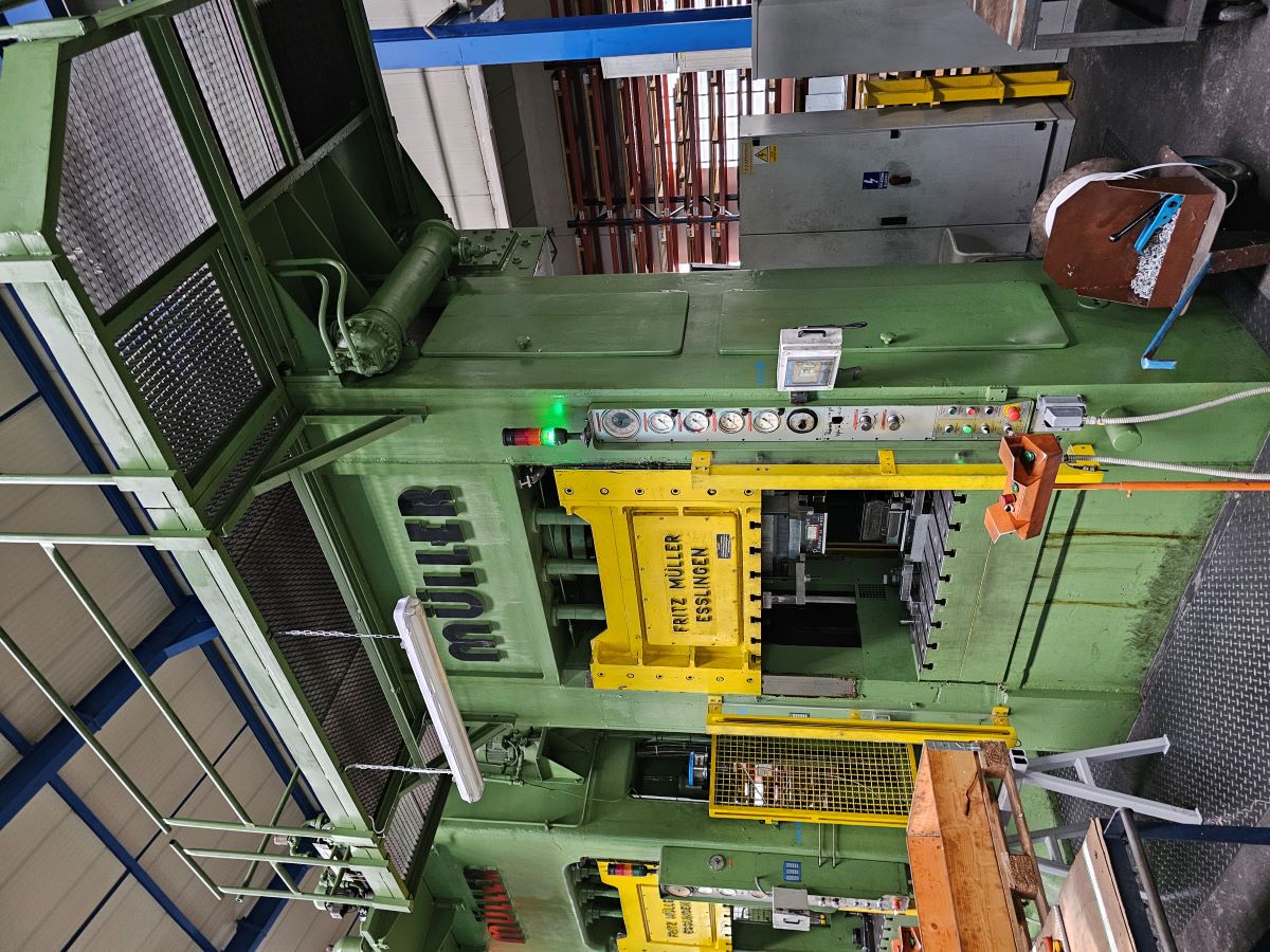 Presse hydraulique Müller ZE 250/315-12,5.13.2