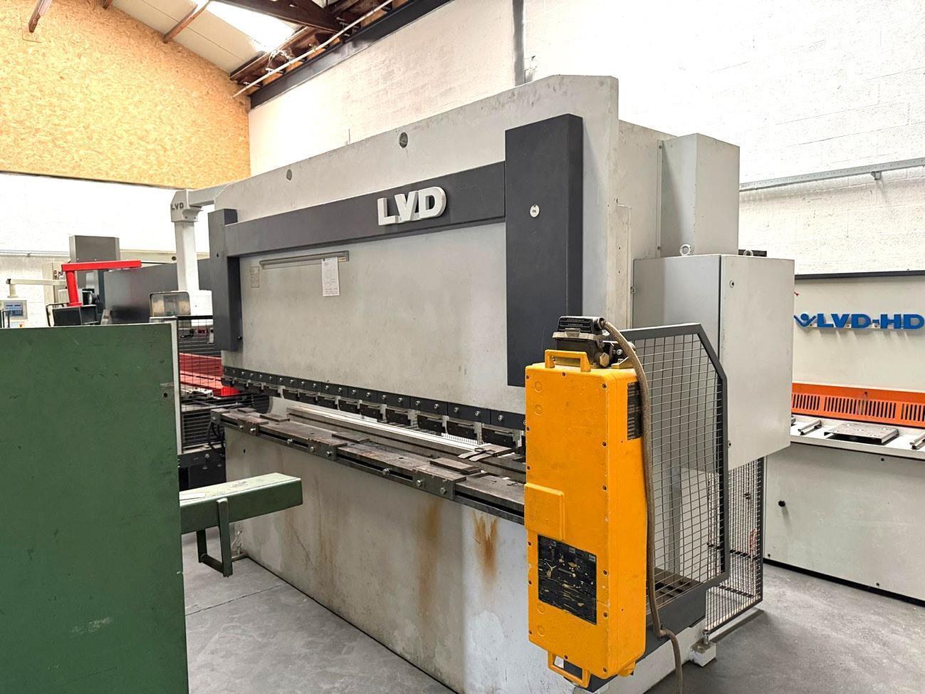 Presse plieuse LVD PPBL 100 ton x 3100 mm NC