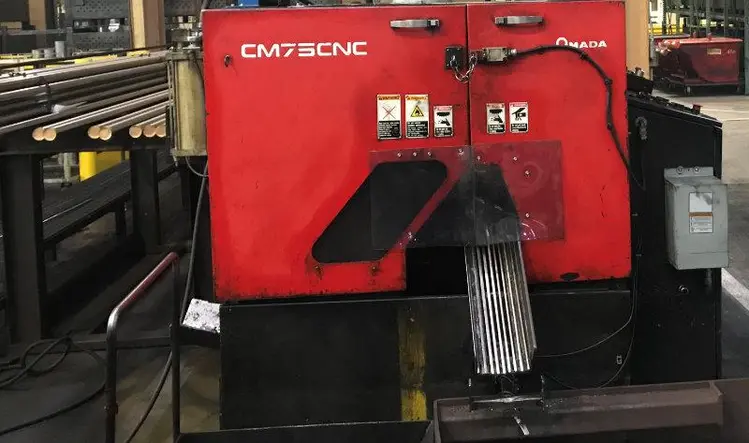 Scie pour métal Amada CM75