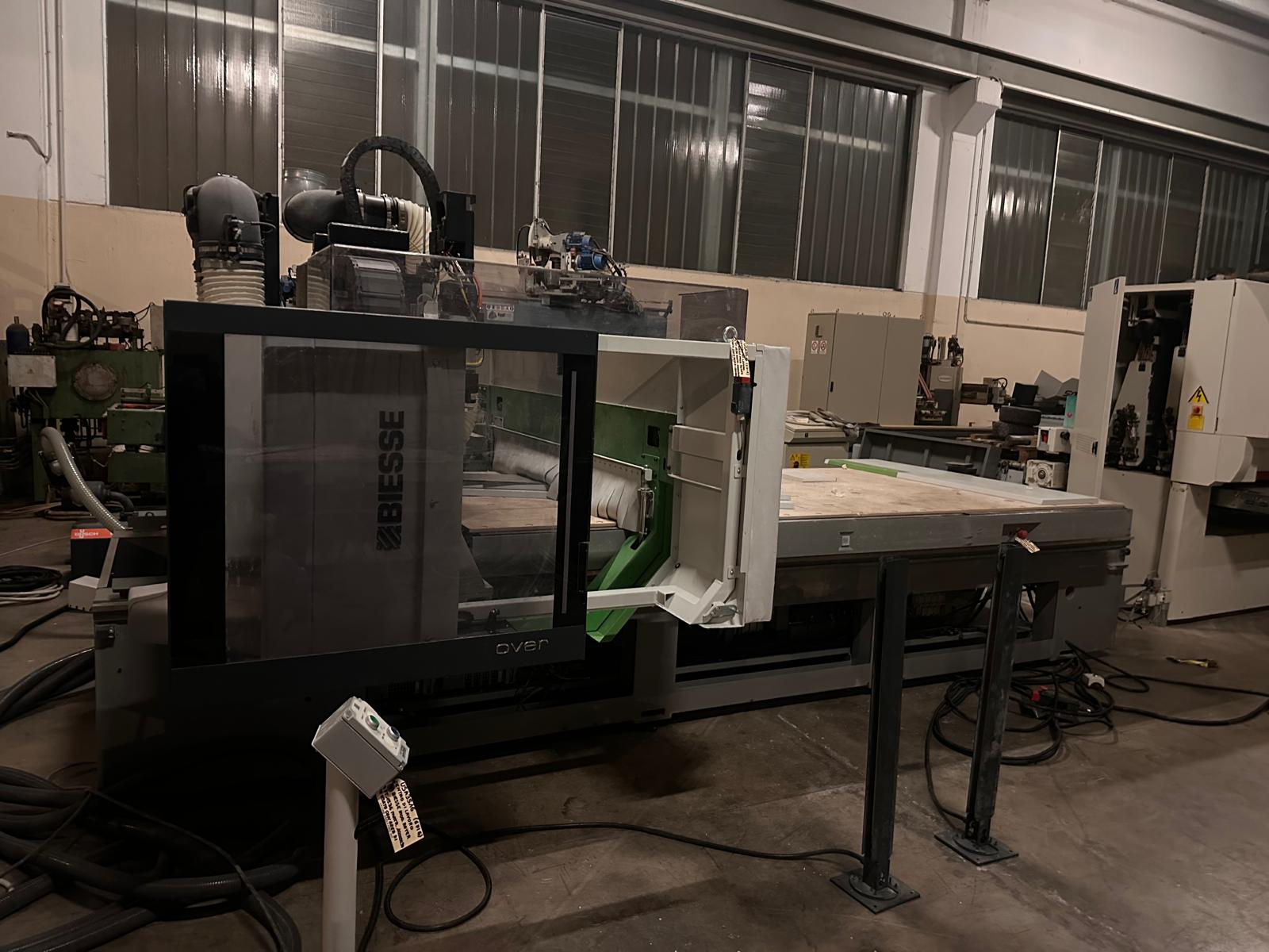 Centre d’usinage CNC bois BIESSE ROVER A FT NESTING 1536