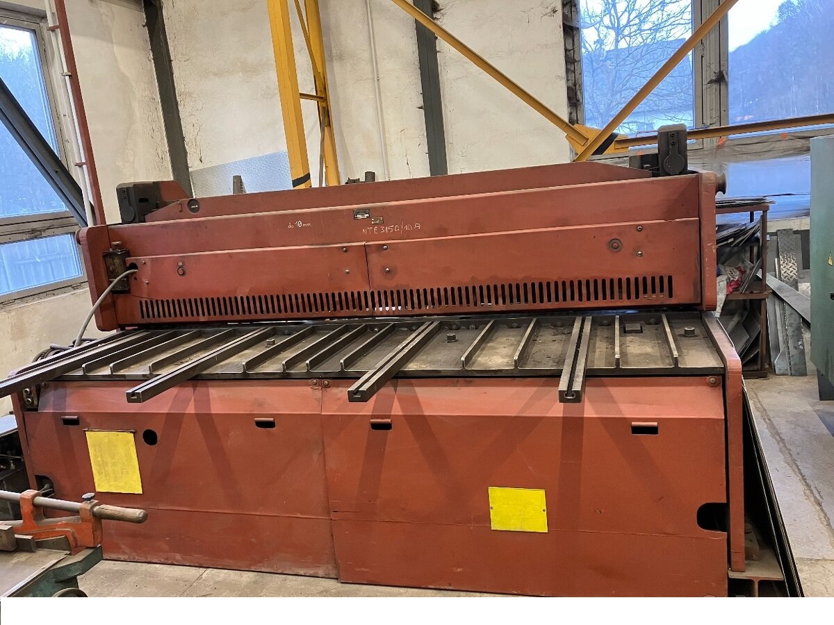 Cisaille guillotine hydraulique Strojárne Piesok NTE 3150/10