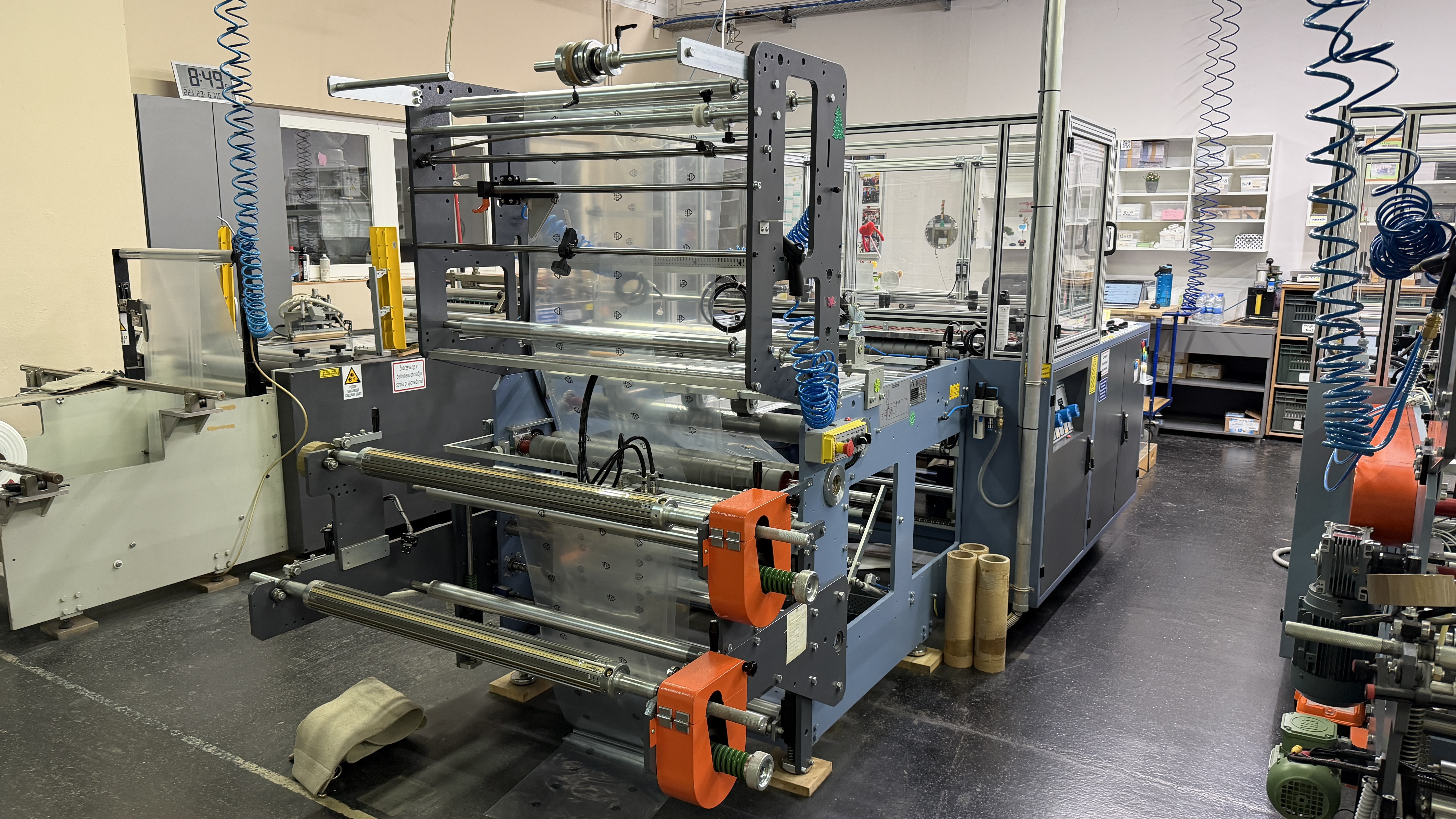 Machine de découpe de sacs universelle ÖZM 85 LX pour machines à plastique Öz-mak