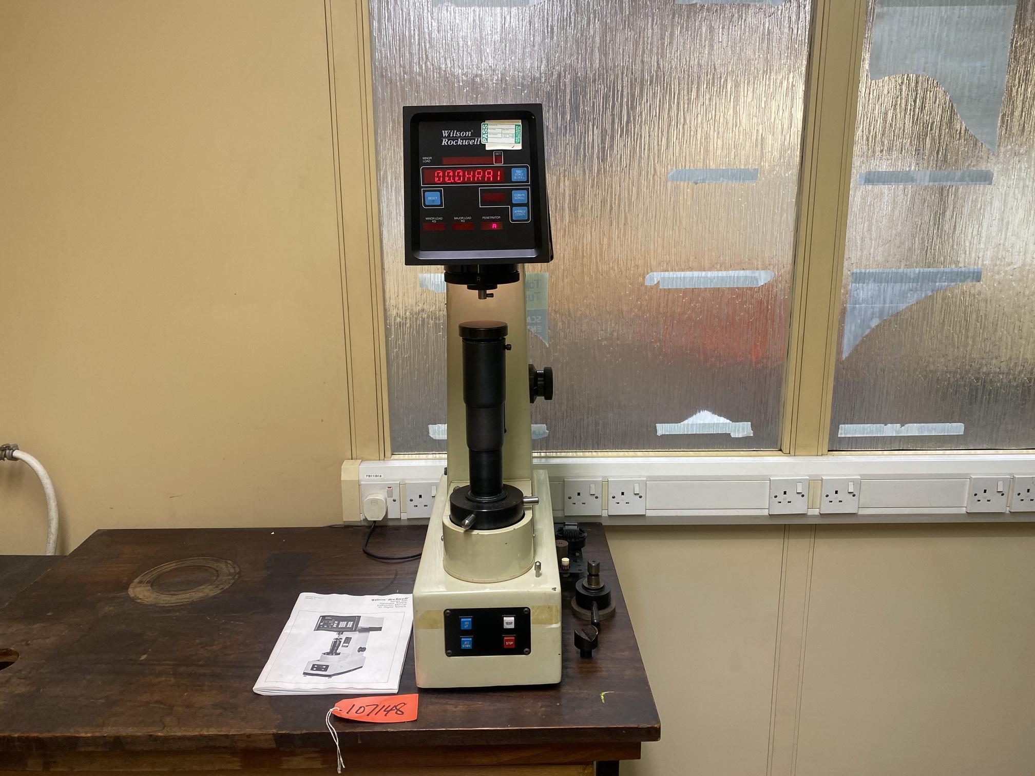 Machine de contrôle pour électronique Wilson Rockwell Hardness Tester