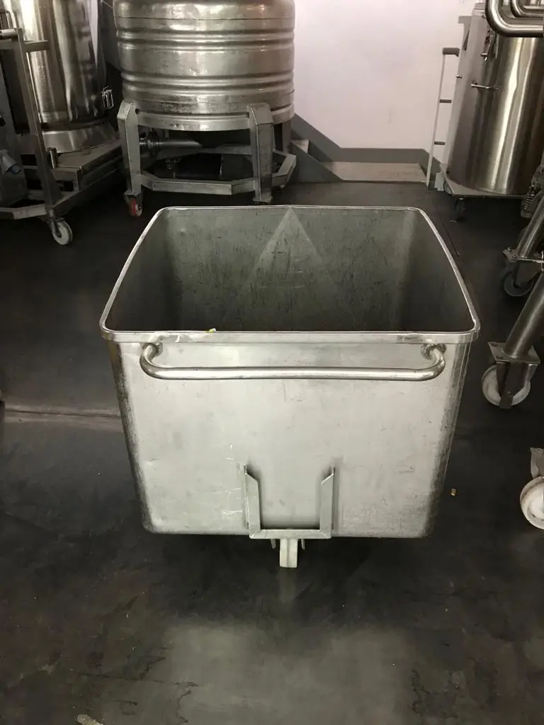 CUVE D'OCCASION 200 LITRES EN ACIER INOXYDABLE_65