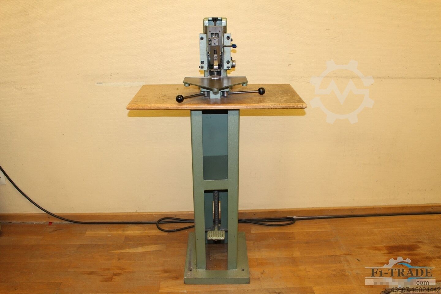 Corner Pulling Machine BEIER EZf