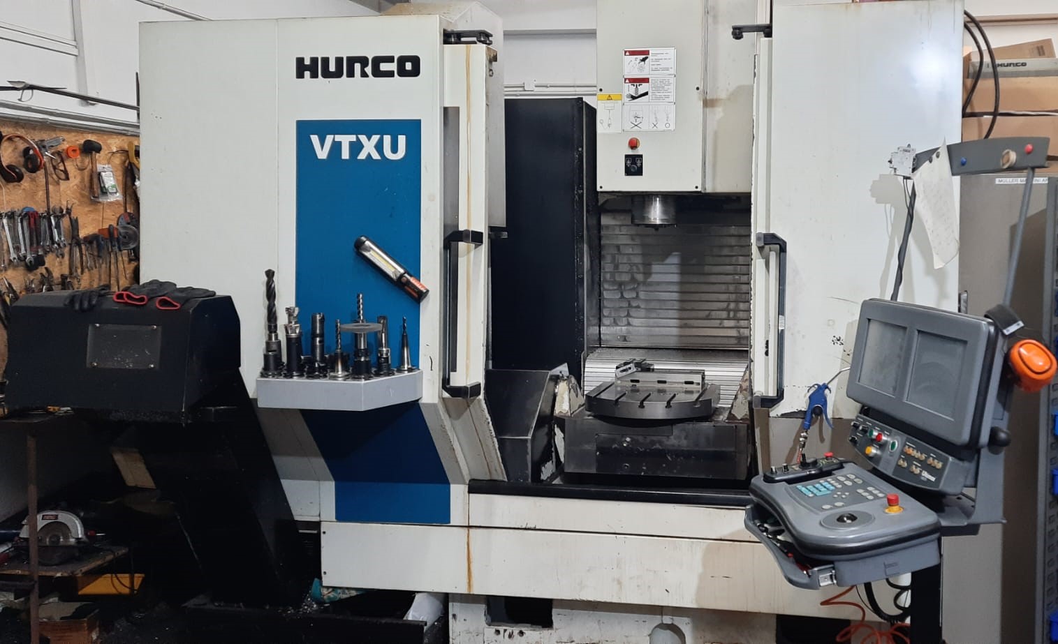 Centre d'usinage 5 axes Hurco VTXU Bonne affaire