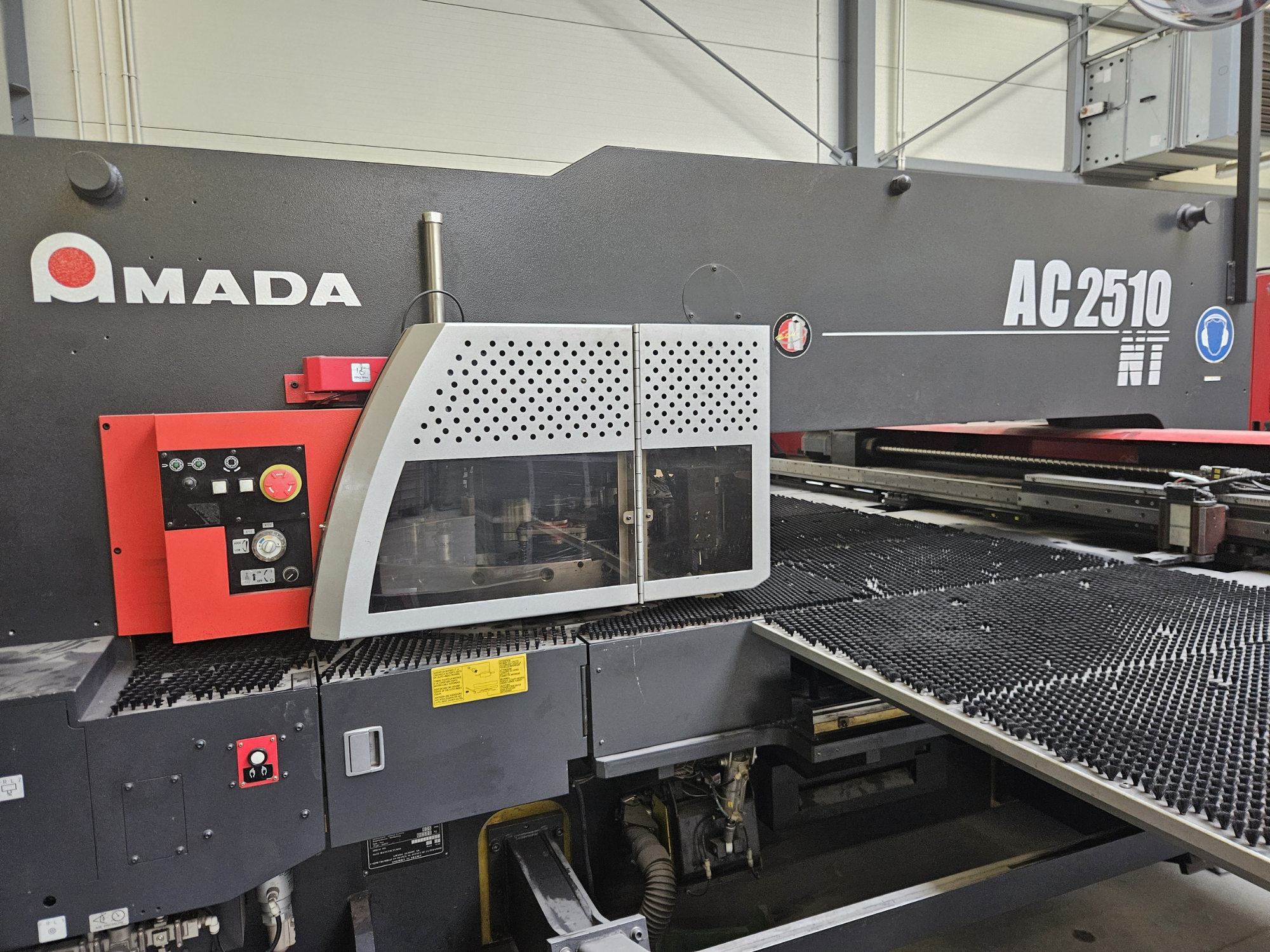 Poinçonneuse CNC Amada AC2510 Electric Punch Machine, 51 Station, 4 auto index