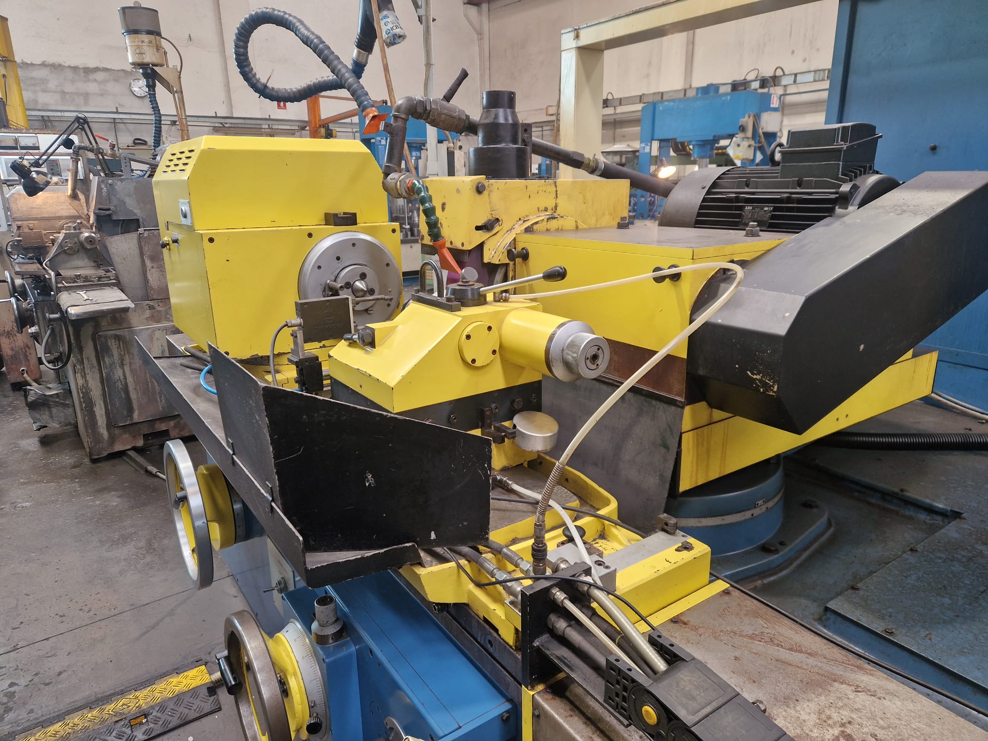 Rectifieuse cylindrique Morara Reu 800