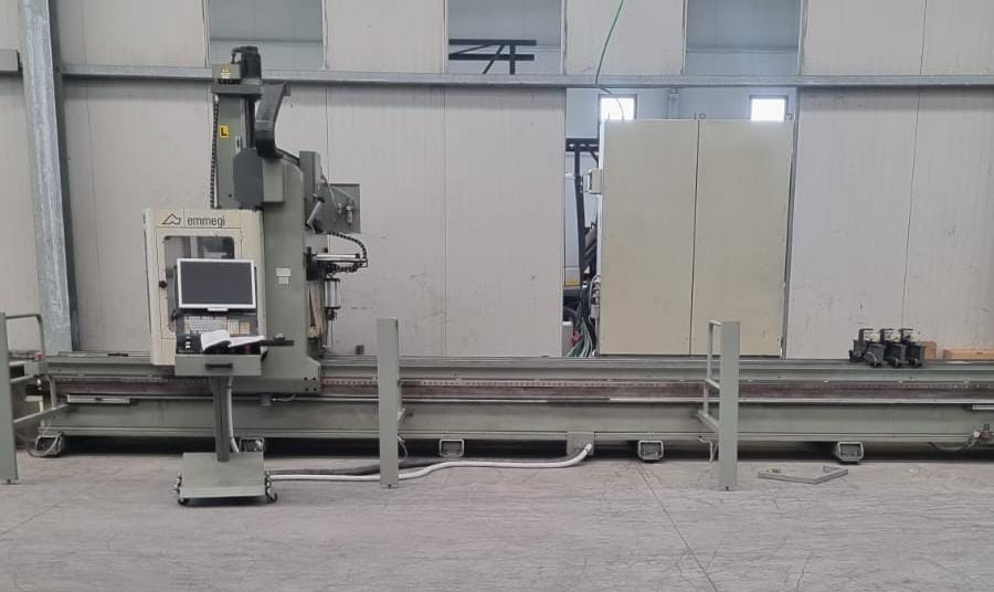 Centre d'usinage à bois cnc Emmegi Satellite