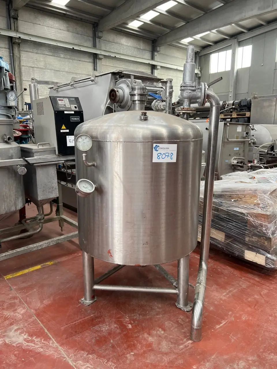 CUVE EN ACIER INOXYDABLE 730 LITRES D'OCCASION