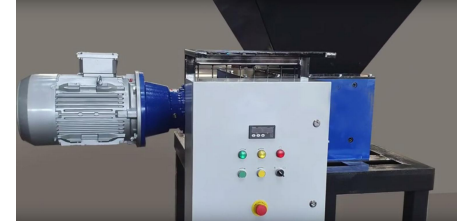 Machine de recyclage plastique DUAL SHSFT SHREDDER 400/420
