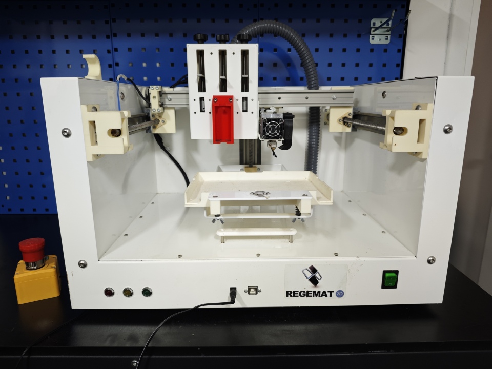 Imprimante 3D Regemat3D B1 V1 Bioprinter