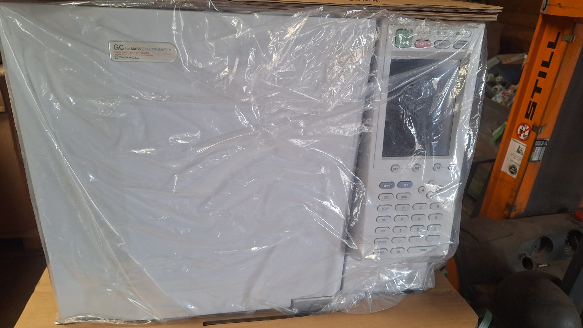 Spectromètre Shimadzu 2010