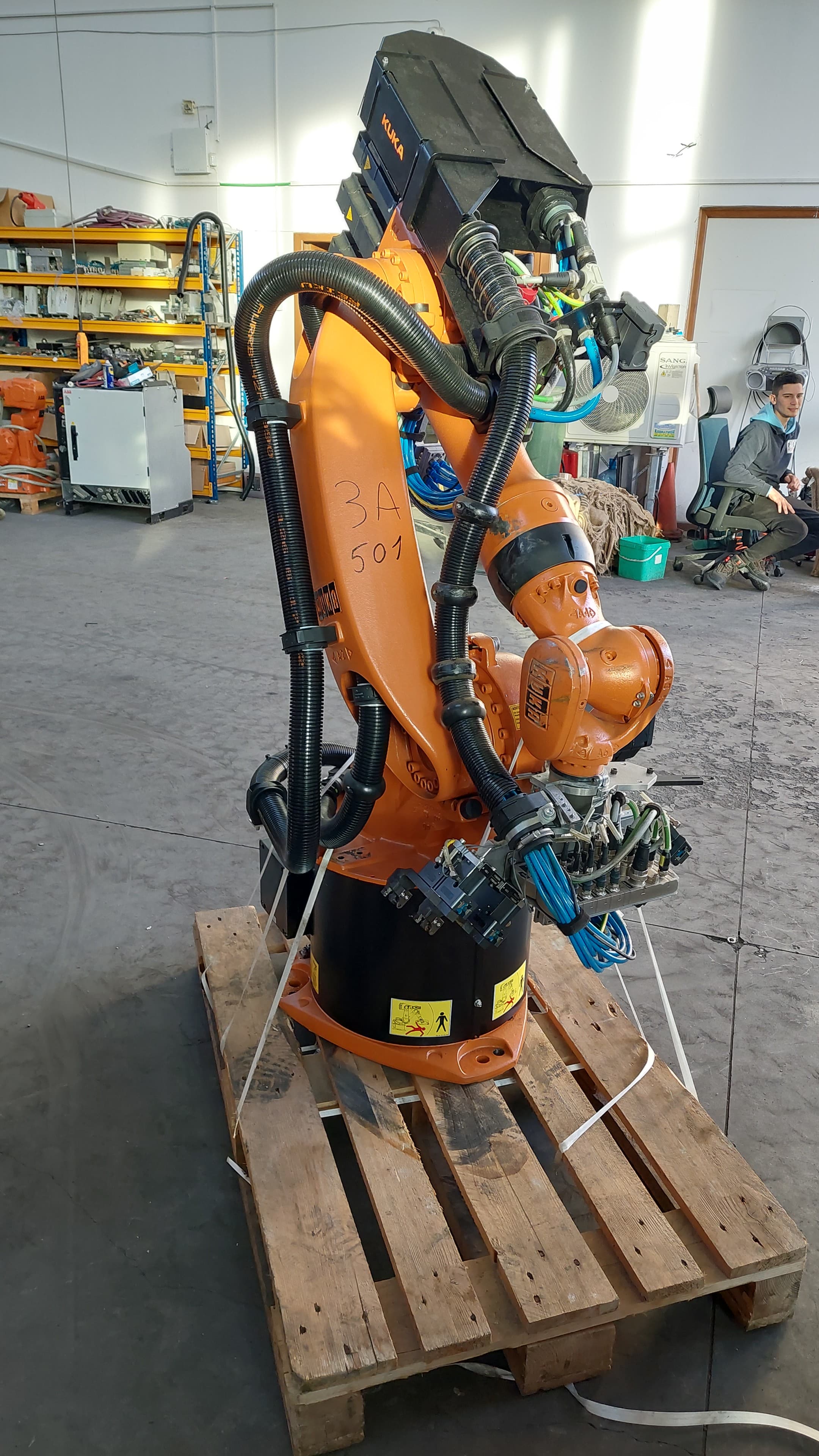 Robot industriel ABB Robotics IRB 6640-205/2.75 M2004