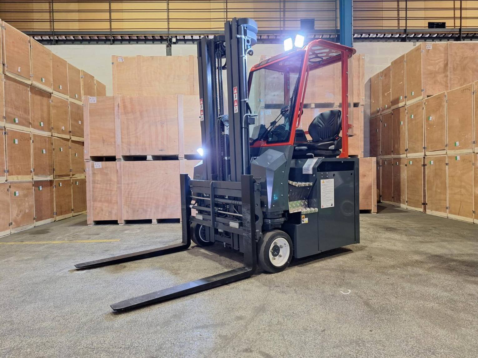 Chariot élévateur électrique AMLIFT AGILIFT 3000E