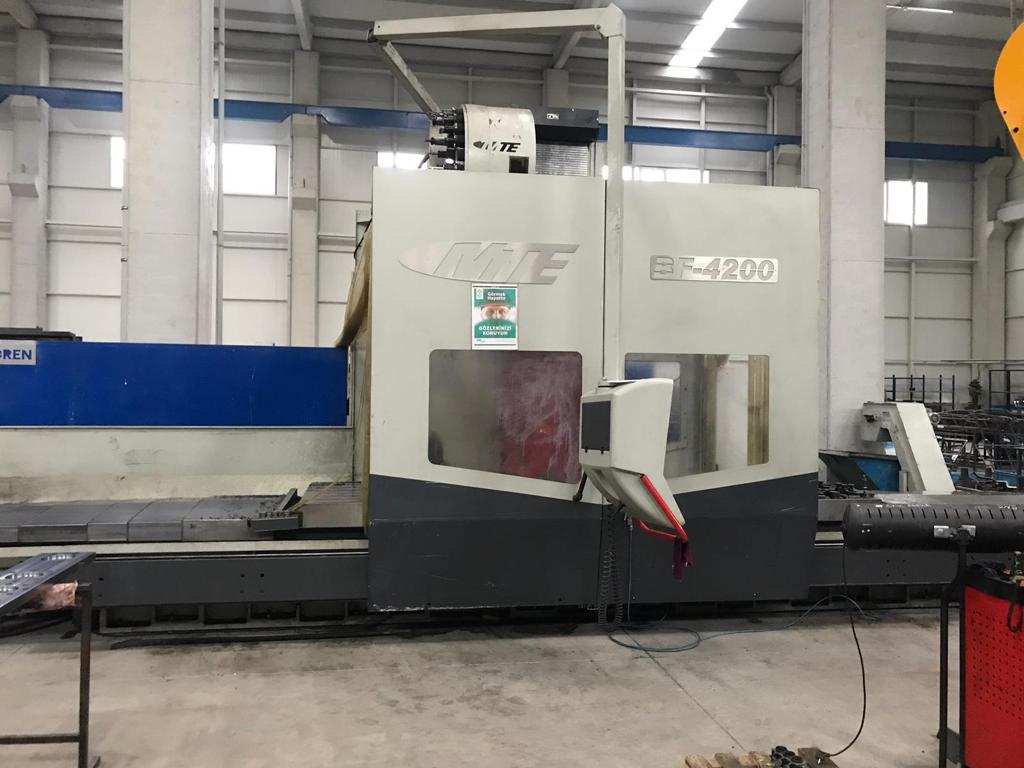 Fraiseuse cnc à banc fixe MTE BF-4200