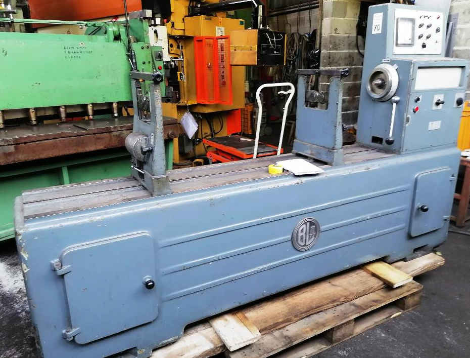 Machine de tôlerie BILANCIATRICE CEMB W50 / P MAT18217