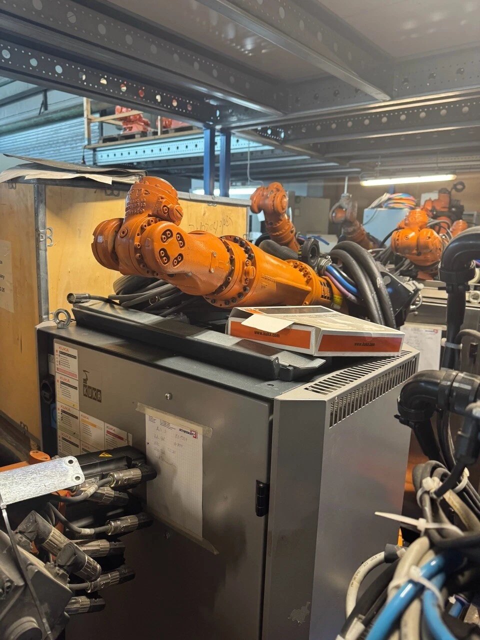 Robot KUKA KR16L6-2 KRC2ed05
