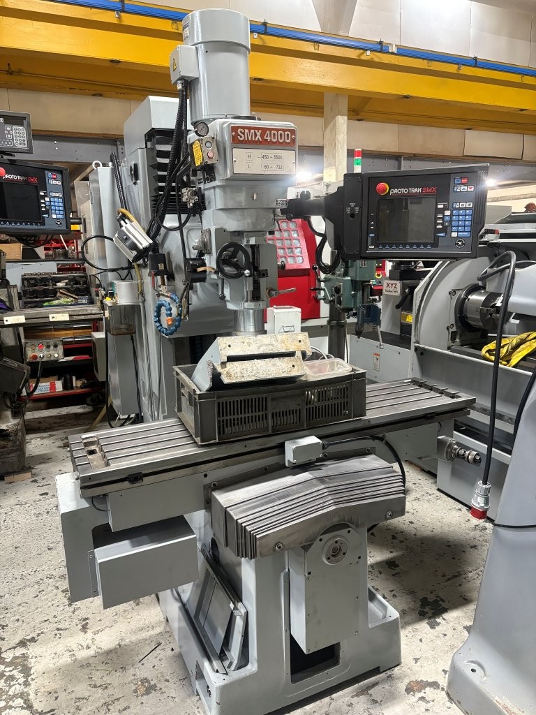 Fraiseuse cnc à banc fixe XYZ SMX 4000
