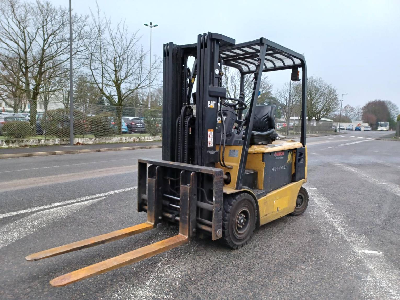 Chariot élévateur électrique Caterpillar EP25K