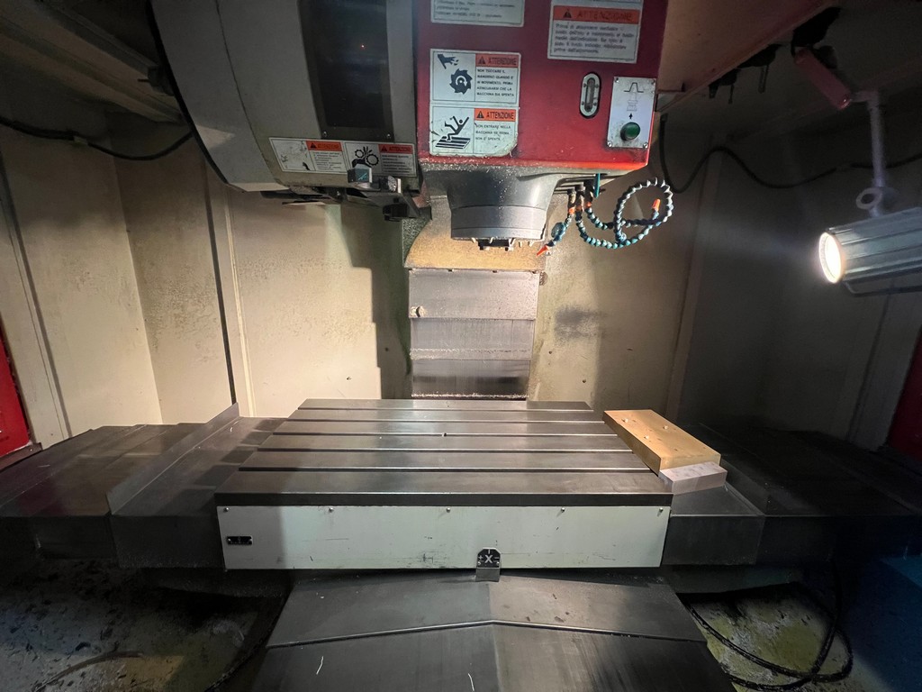 Centre d'usinage vertical AWEA BM 1020