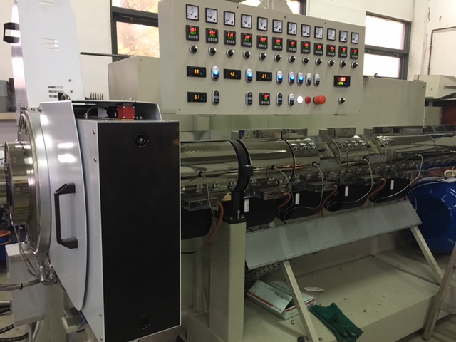 Ligne d'extrusion ZL 100