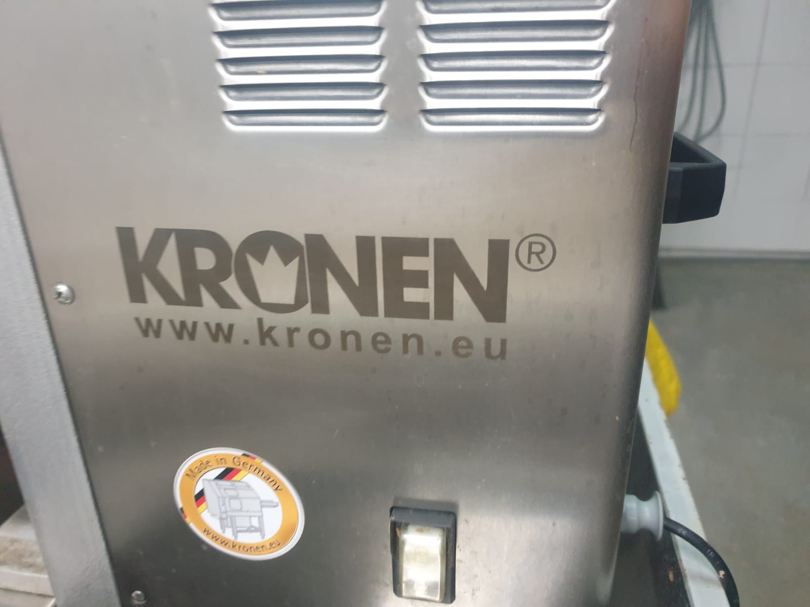 Machine de découpe, lavage et blanchiment de fruits et légumes Kronen AS4 Hot deal