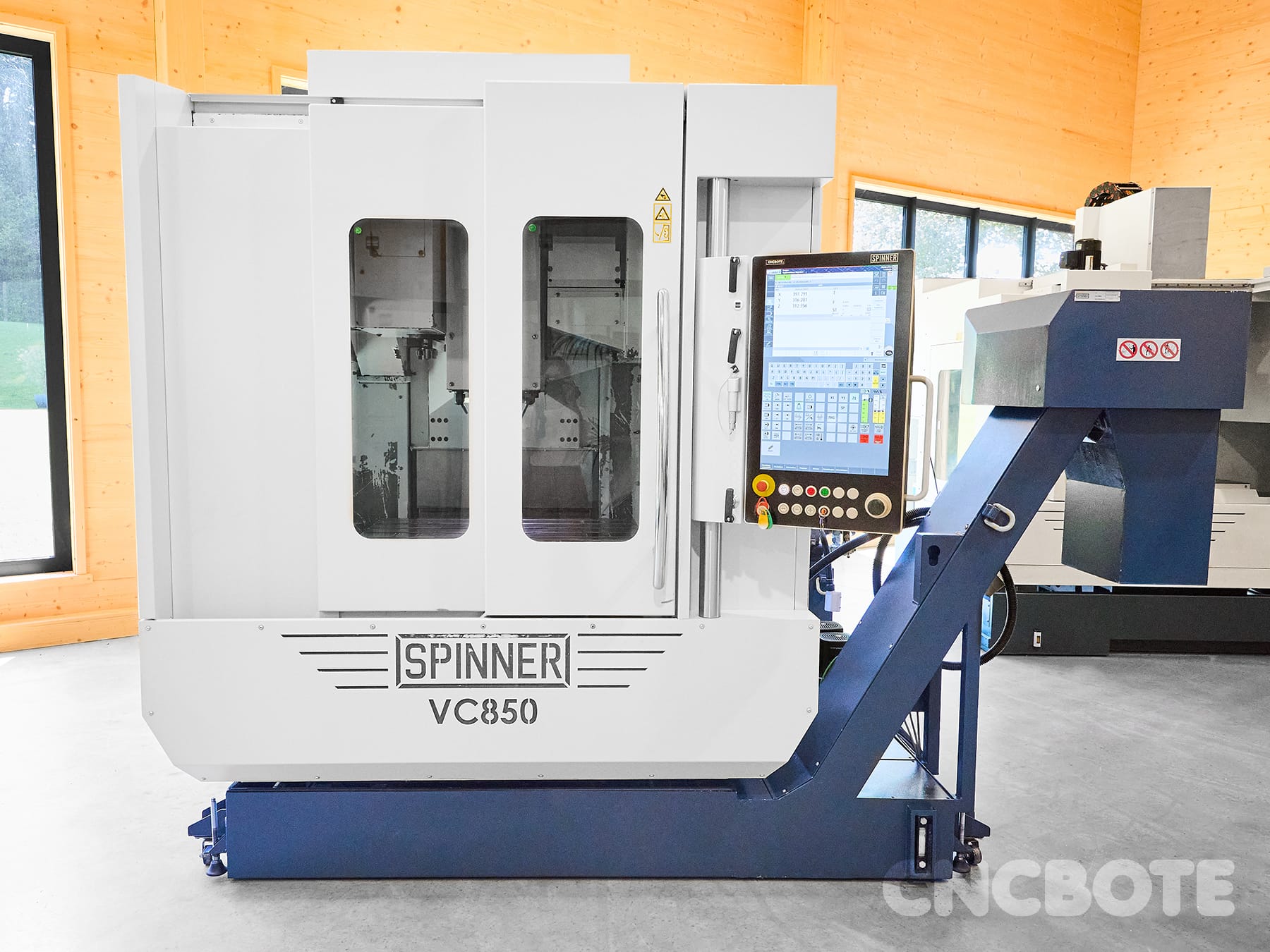 Centre d'usinage vertical Spinner VC850 d'occasion