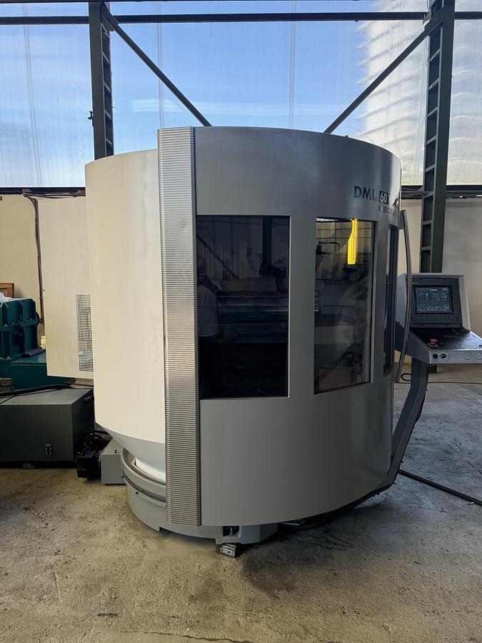 Centre d'usinage vertical DECKEL MAHO DMU 60 d'occasion