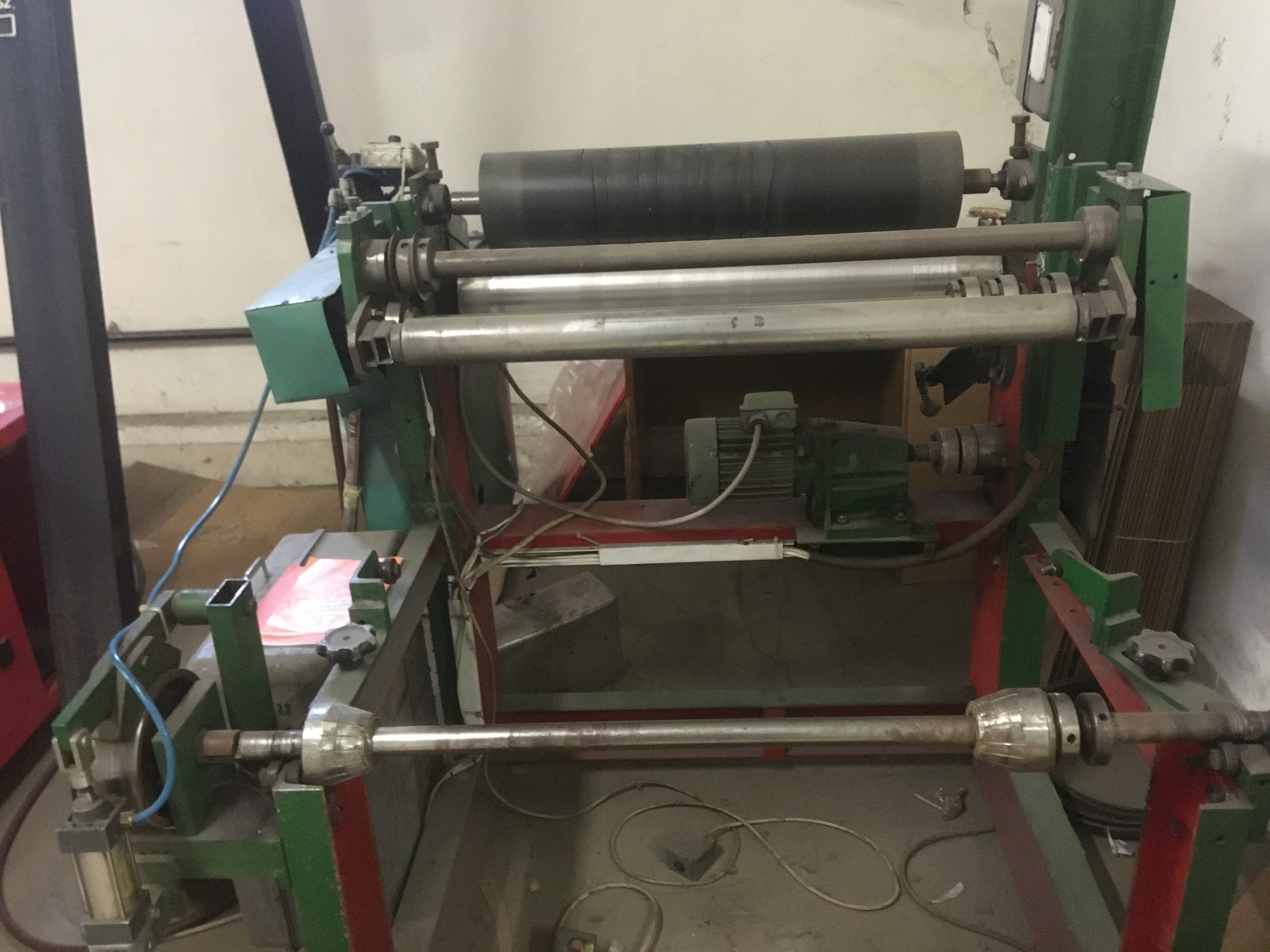 Machine de rebobinage de papier sur mesure à vendre Bonne affaire