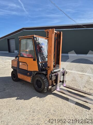 Forklift Toyota 02-5FD30
