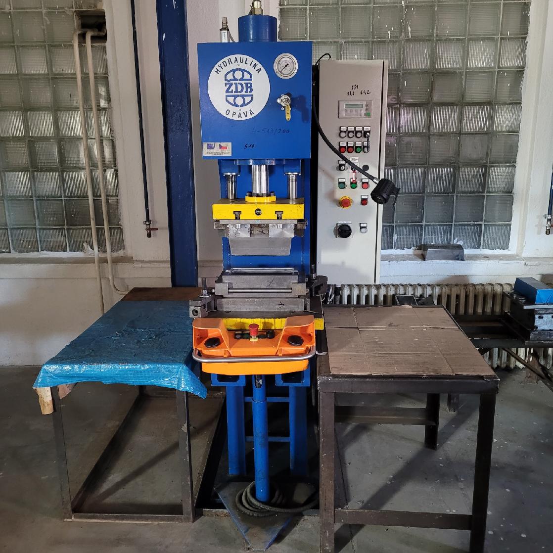 Presse hydraulique Opava ZHW25