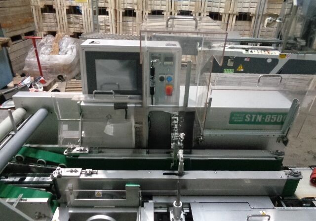 Used Omori STN 8500 Machine d'emballage sous film étirable
