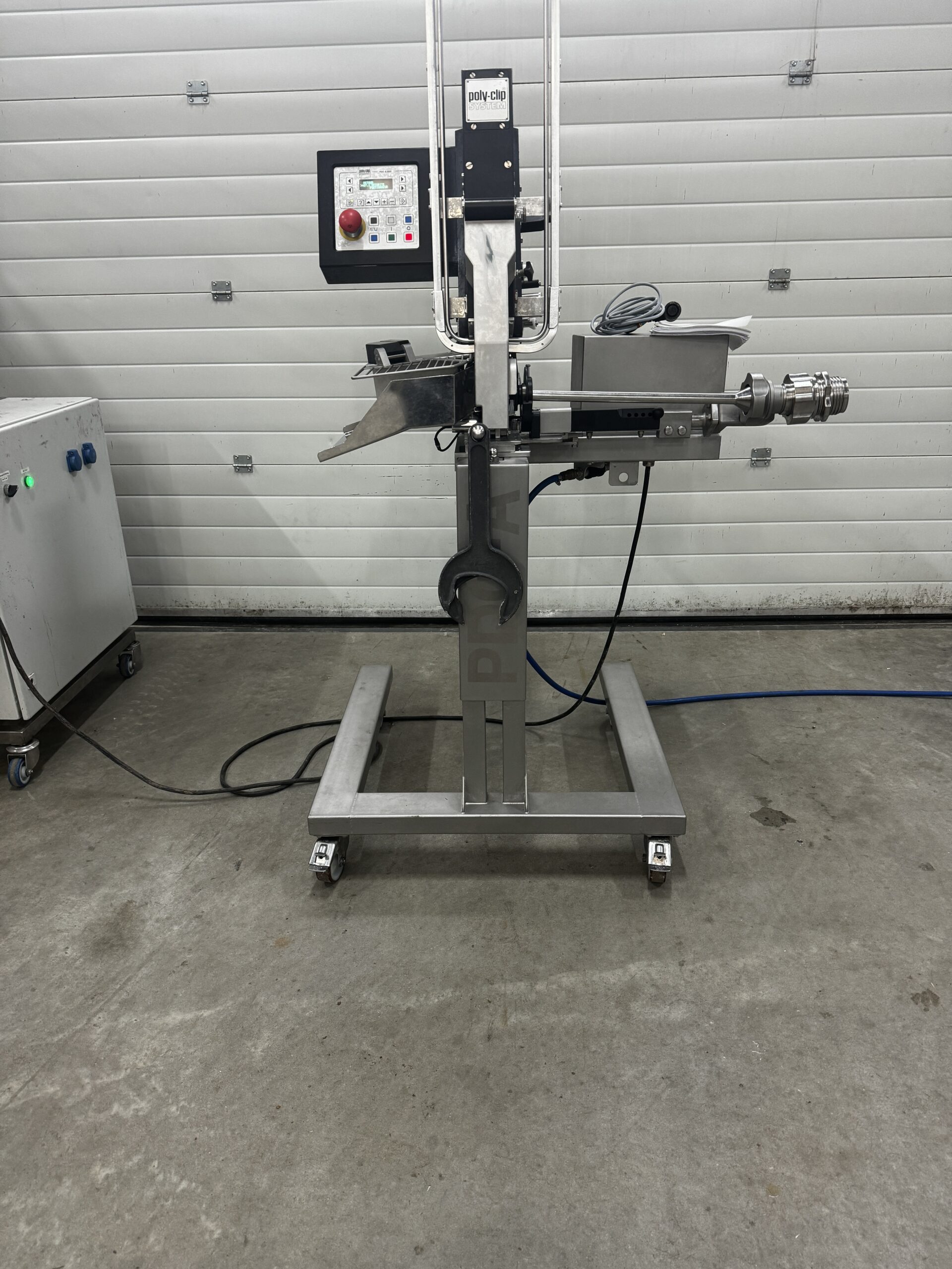 Machine de découpe de viande Poly Clip PDC 600 A