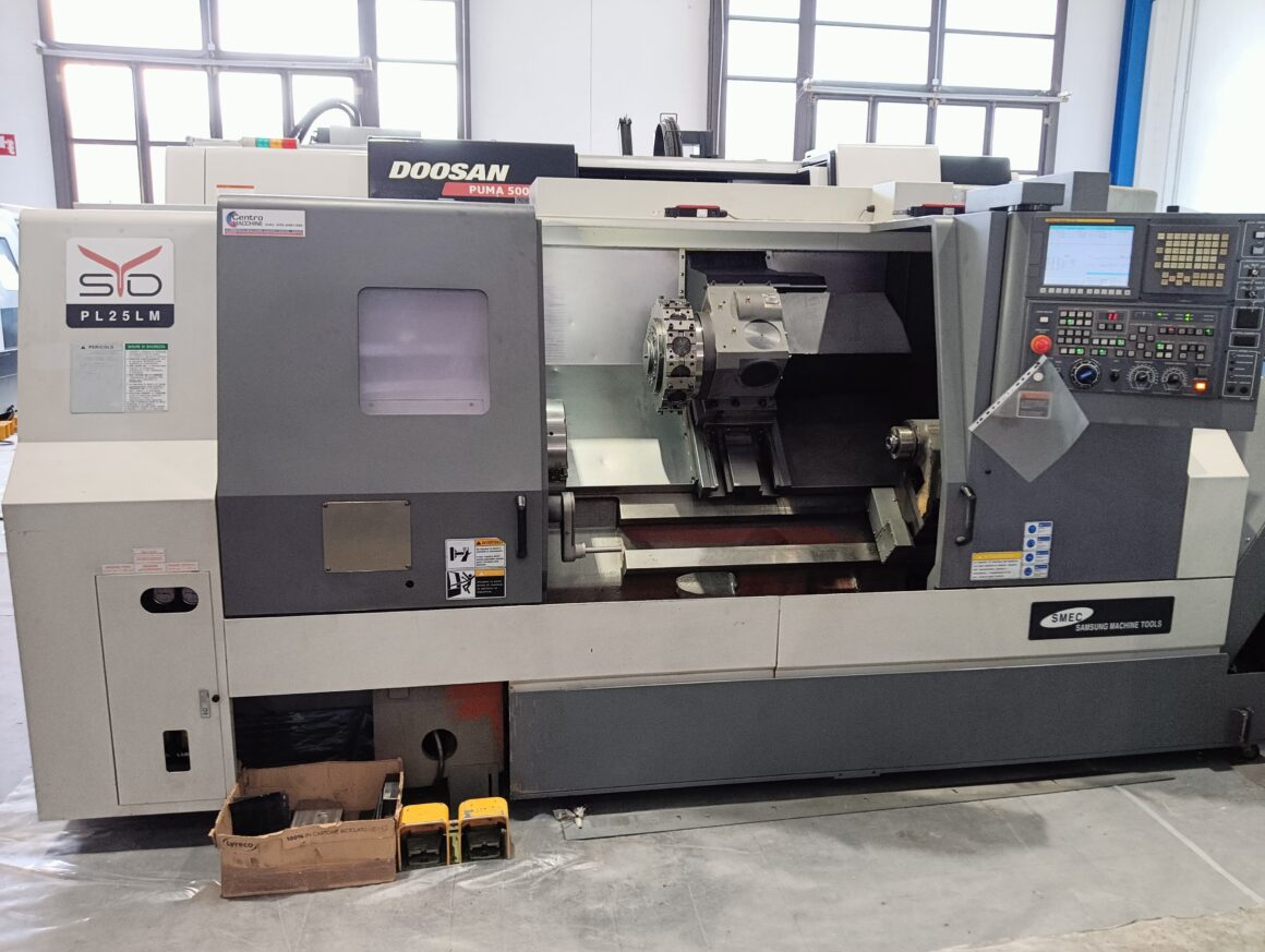 Tour motorisé cnc SAMSUNG SMEC PL25LM d'occasion