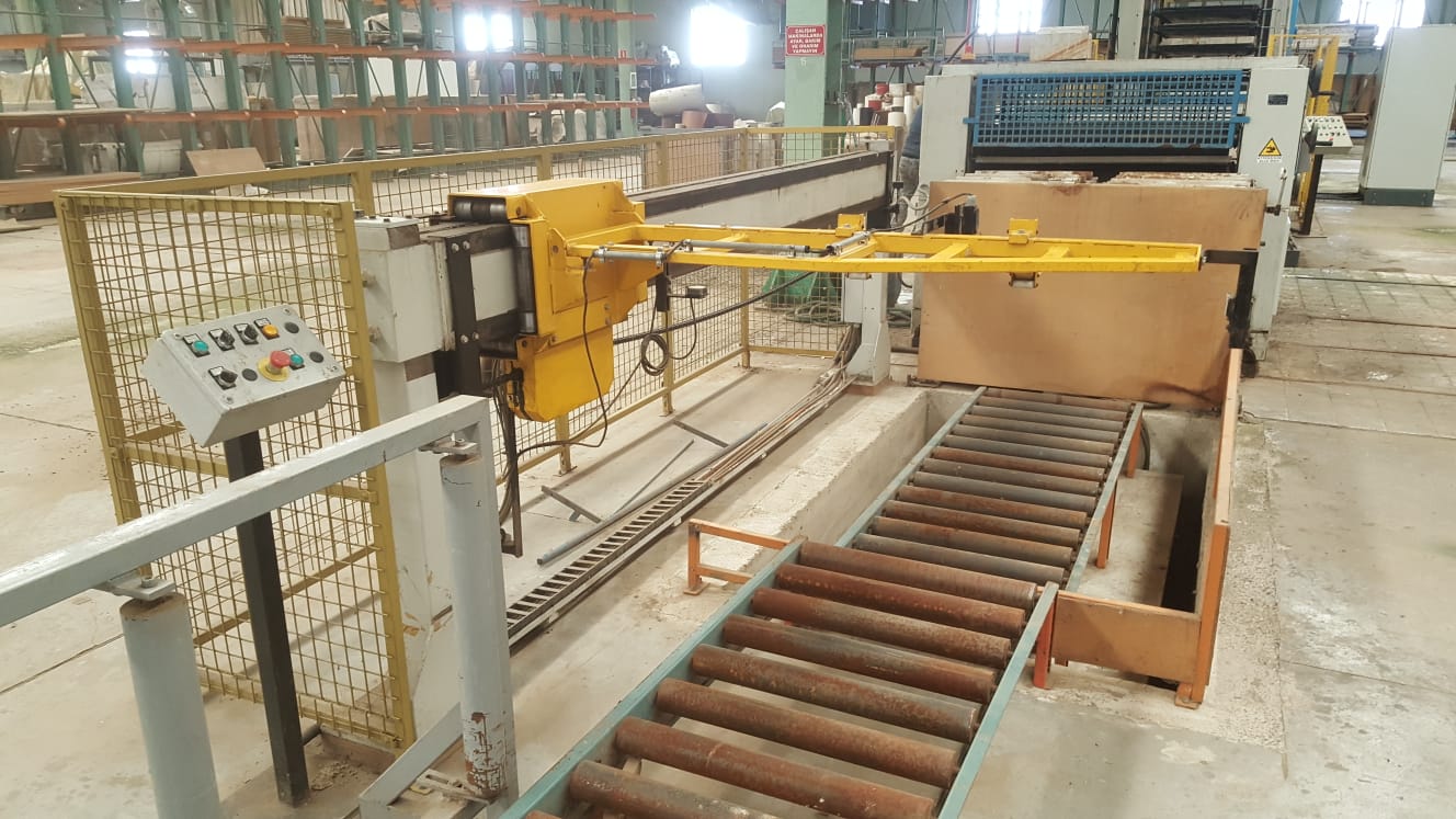 Simimpianti 11.27 Presse à bois multicouches 8 couches avec alimentation automatique
