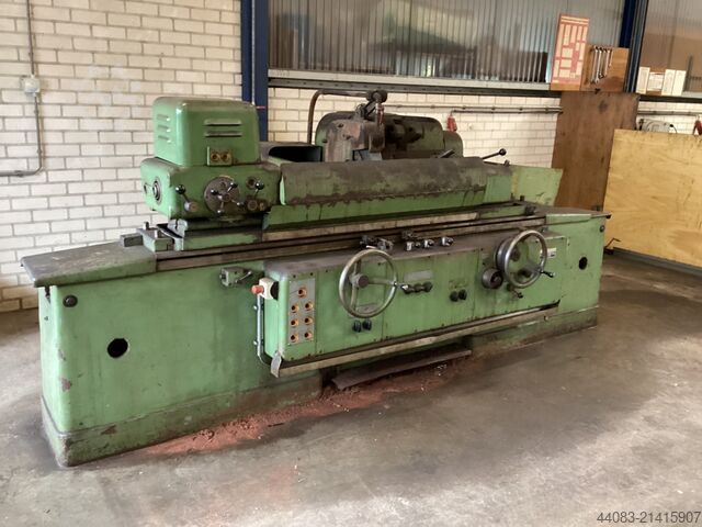 Cylindrical Grinding Machine - Universal TOS BU 31