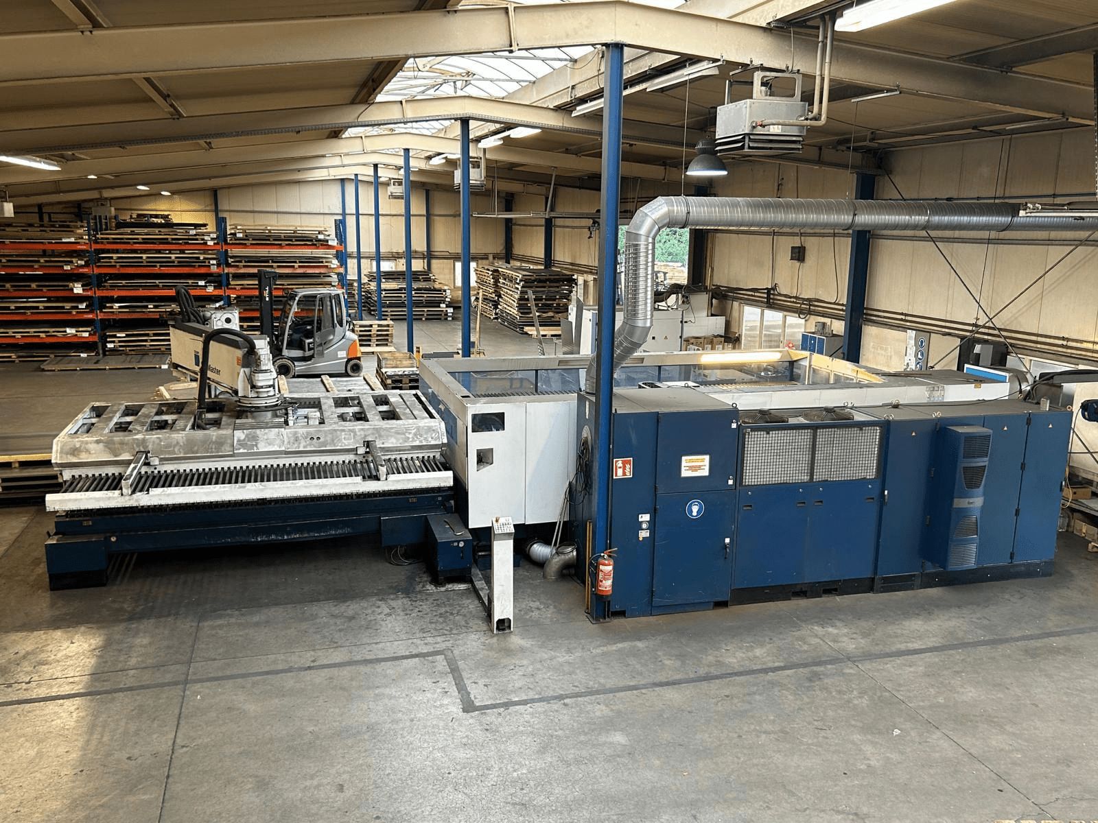 Trumpf TRUMPF TruLaser 3040 avec machine-outil LiftMaster