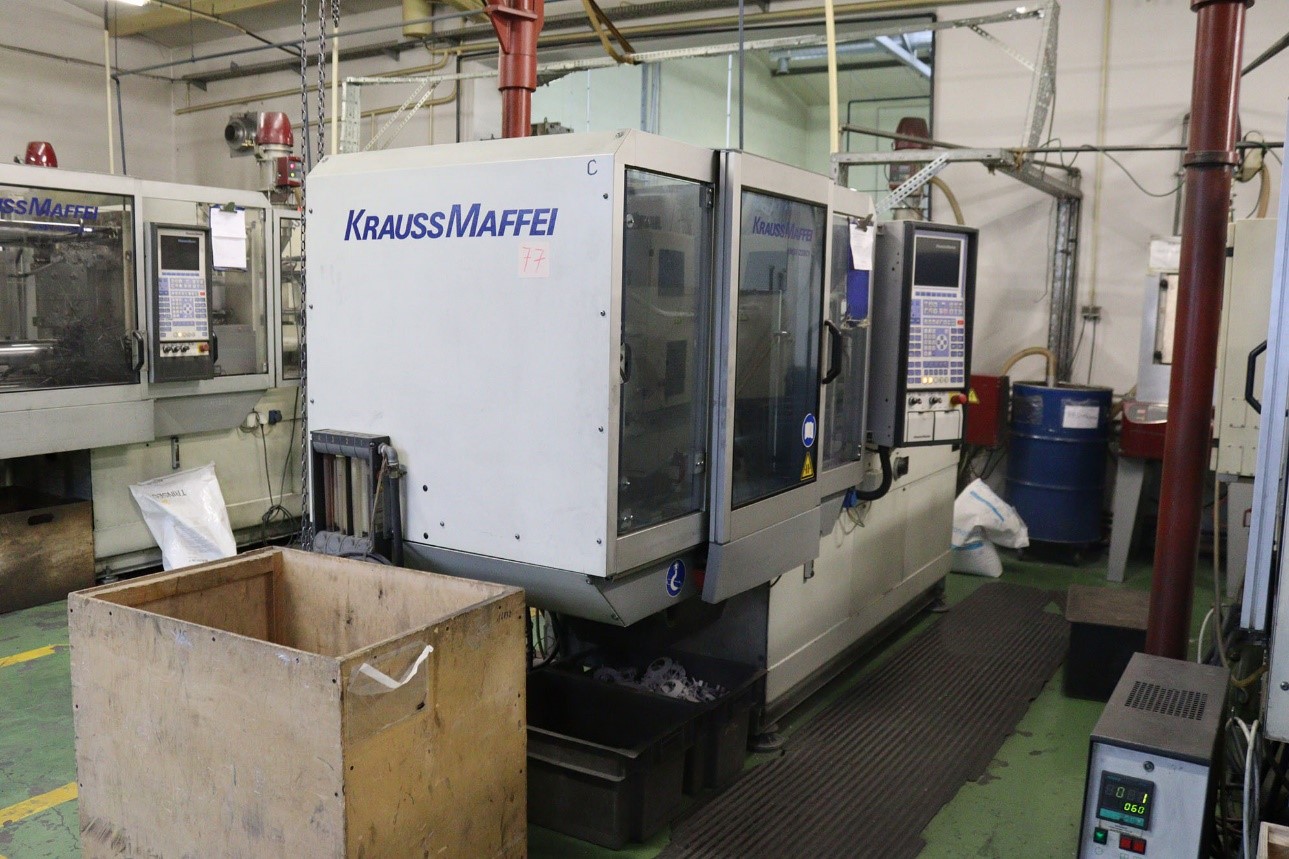 Presse à injecter Krauss Maffei 50 - 220 C1 Exaprime Faible nombre d'heures