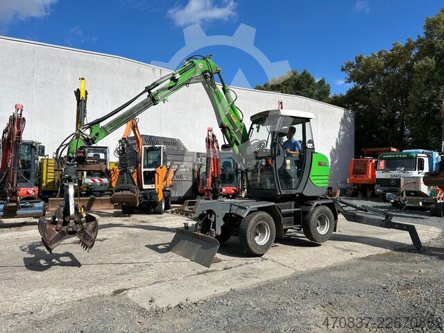 Mobile excavator Hitachi ZW170W-6