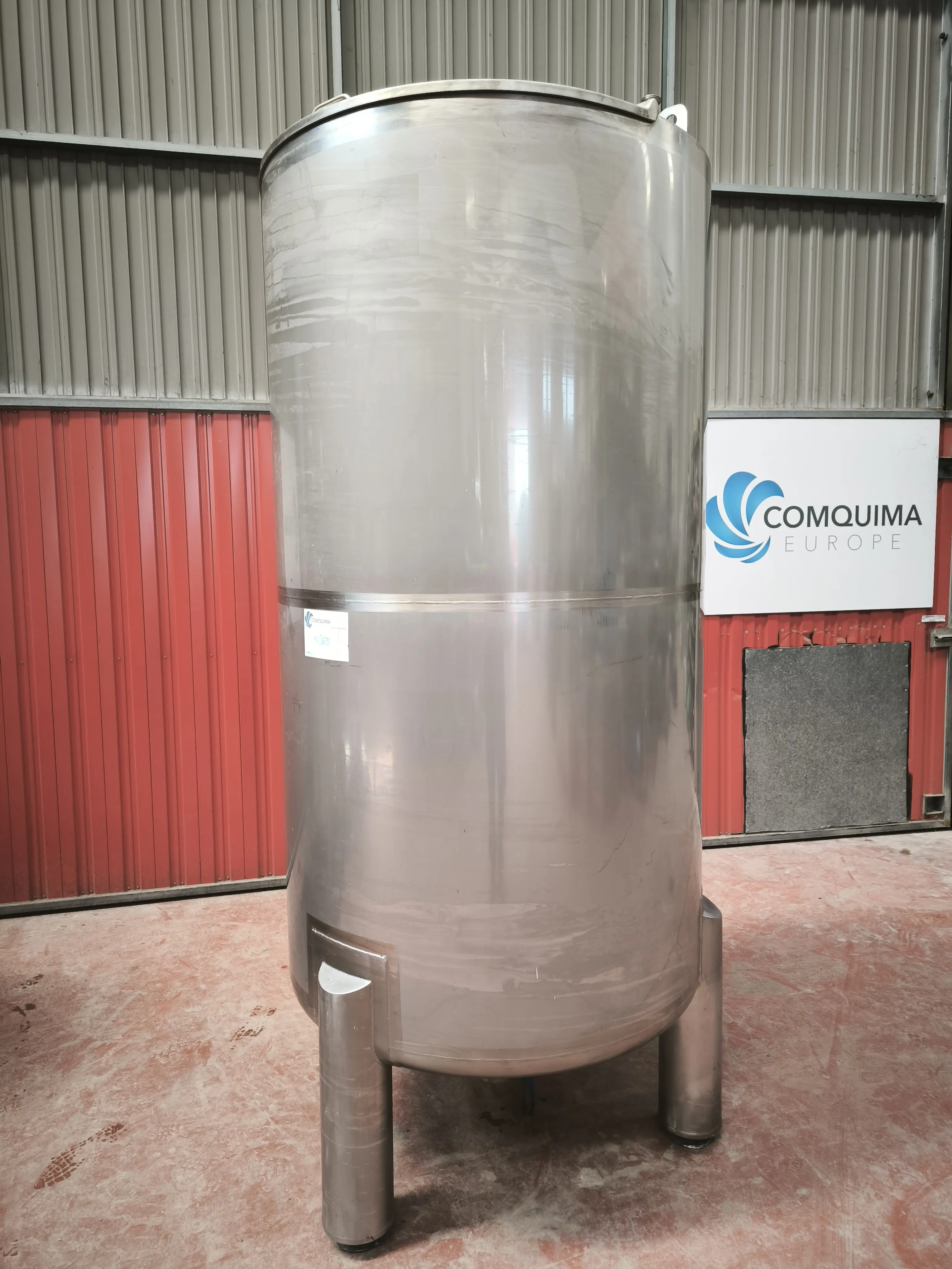 RÉSERVOIR EN ACIER INOXYDABLE 2000 LITRES