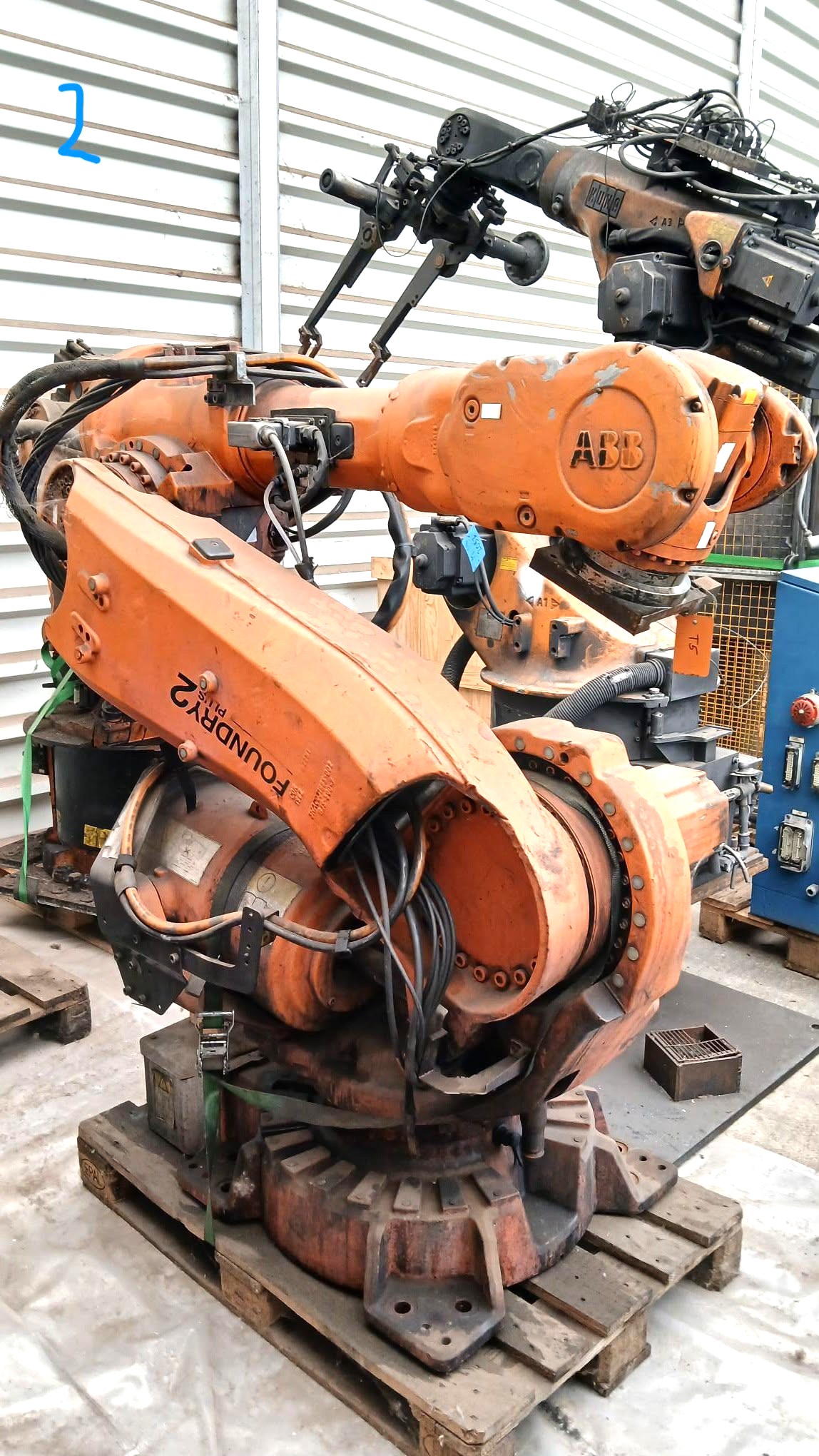 Presse ABB IRB 6400