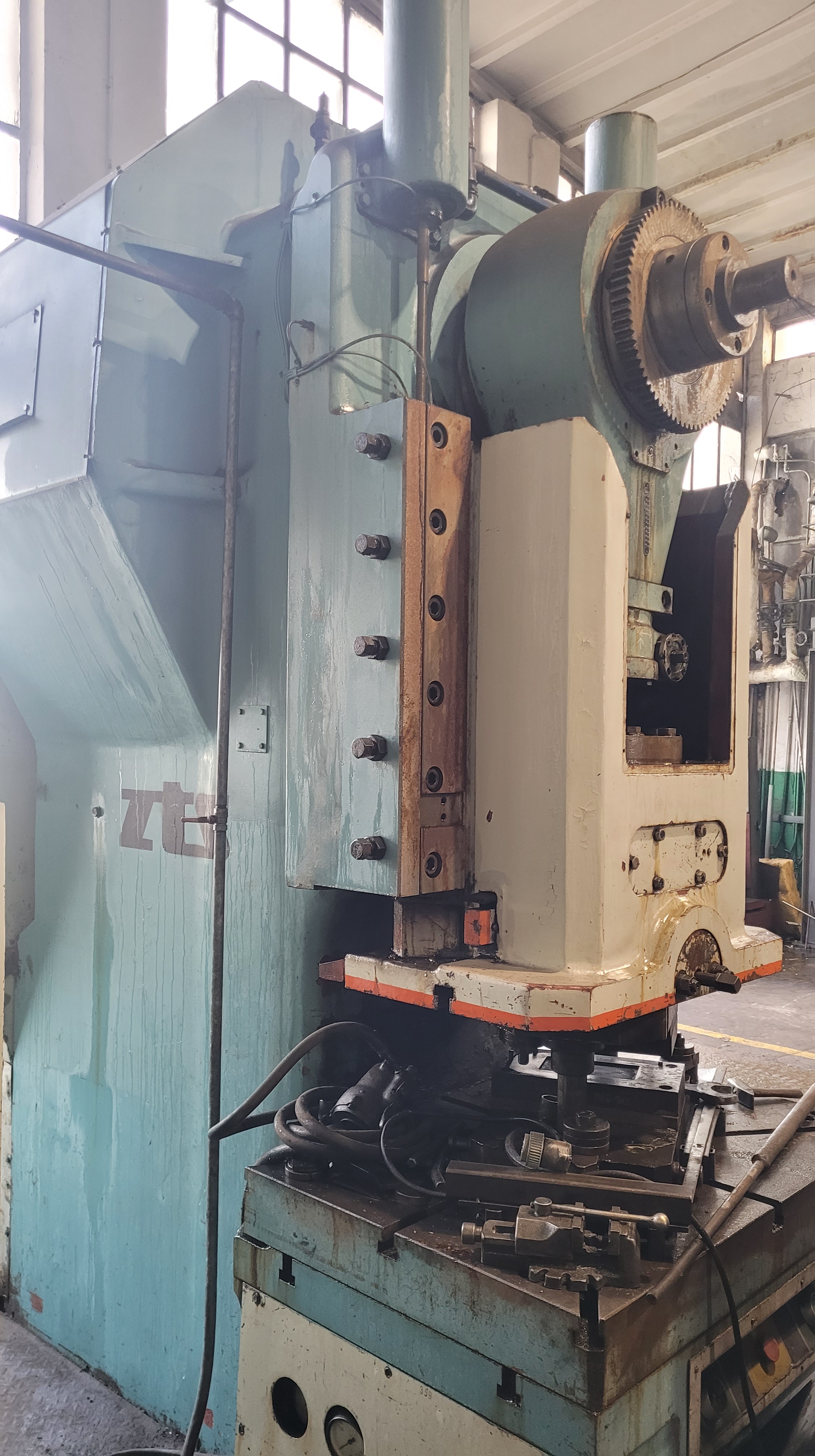 Presse excentrique zts LE 400C