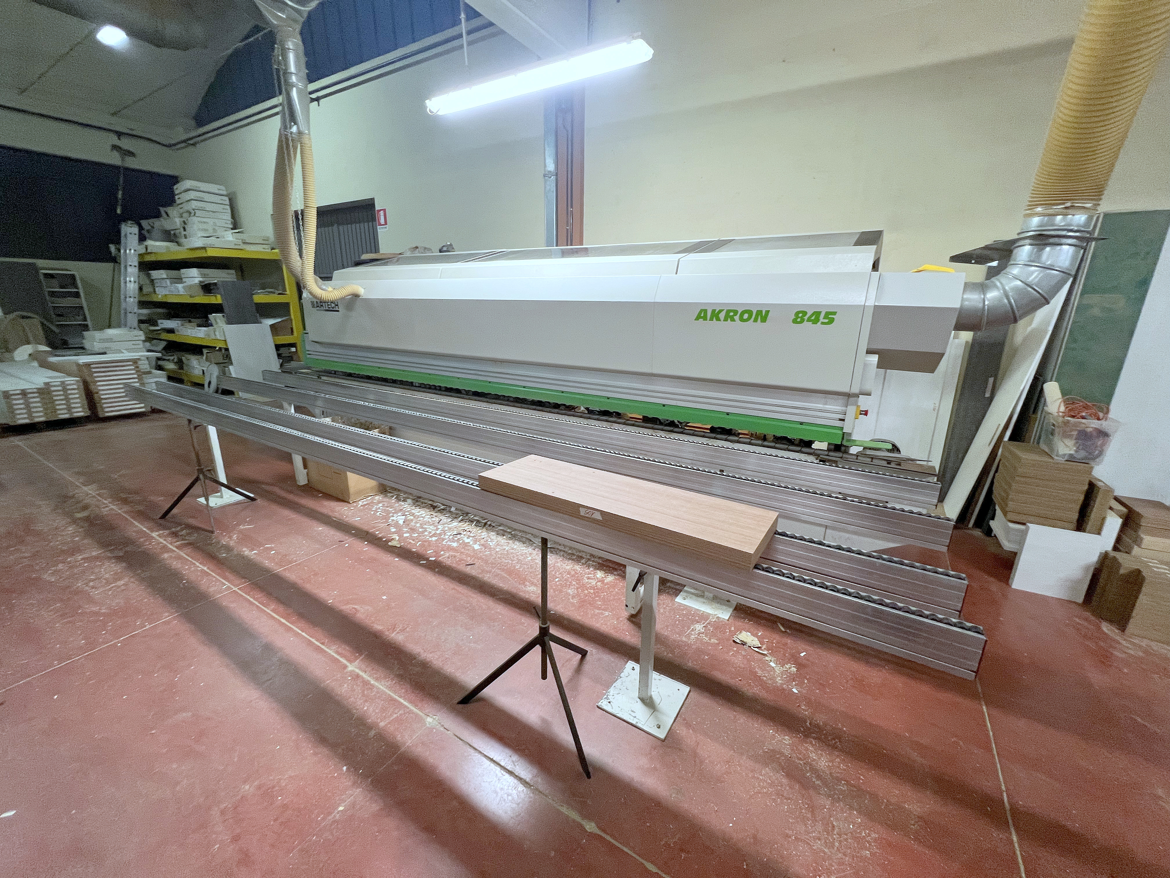 Plaqueuse de chants BIESSE AKRON 845