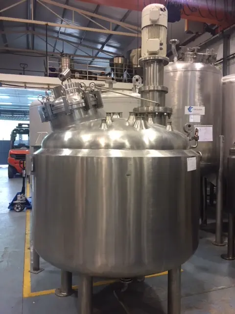 RÉACTEUR BACHILLER D'OCCASION 1700 LITRES INOX AVEC DEMI-TIGE