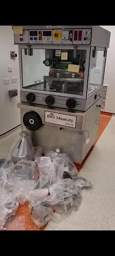 Presse à comprimés rotative Manesty Unipress 20