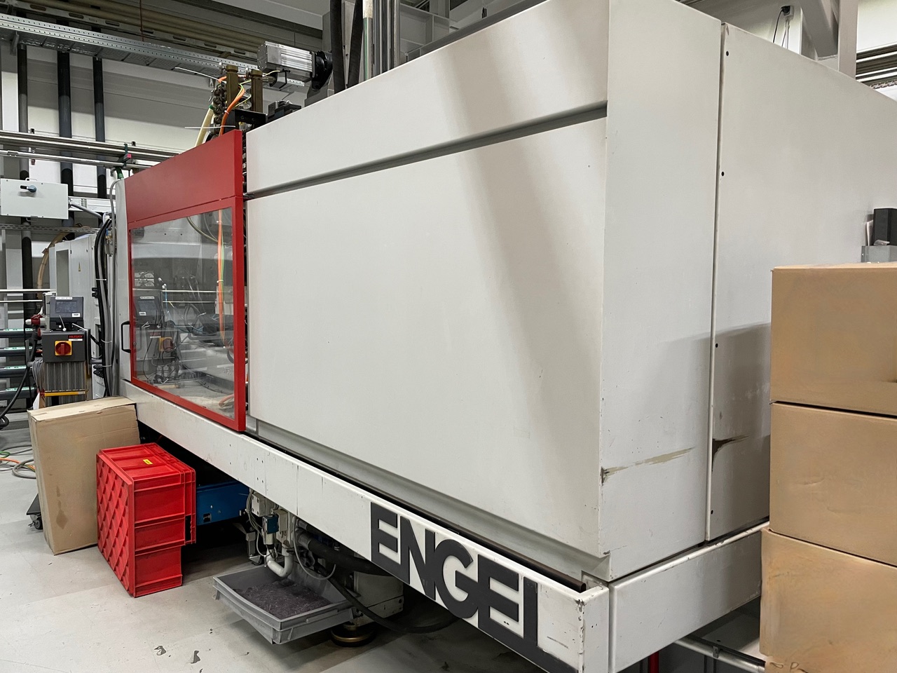 Presse à injecter Engel 300